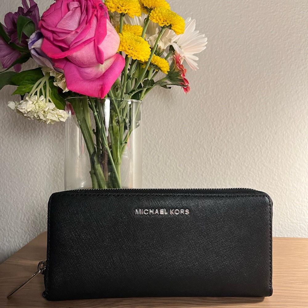 Michael Kors Leather Continental Wristlet